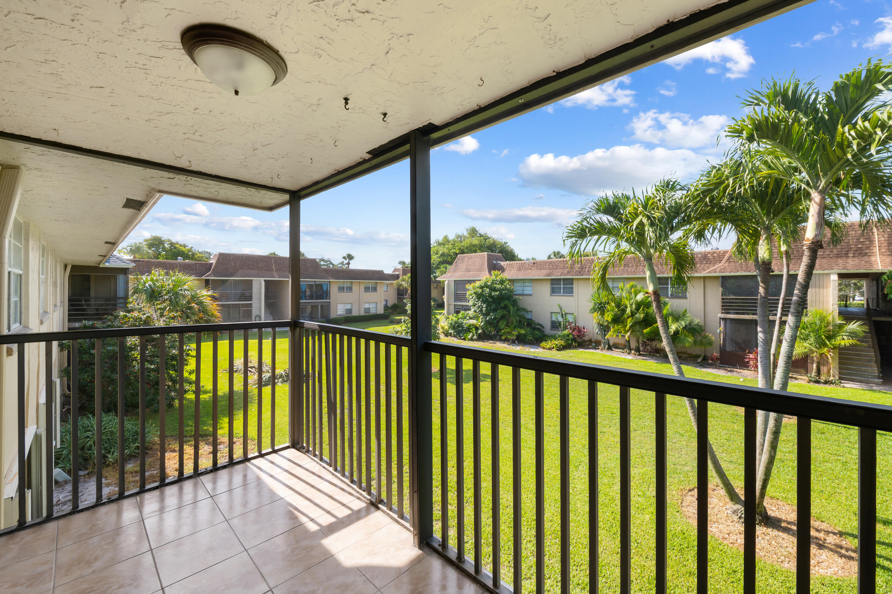 1231 Northwest 13th Street, Unit 470F Boca Raton, FL 33486 - Photo 6 of 31 DSC_6506