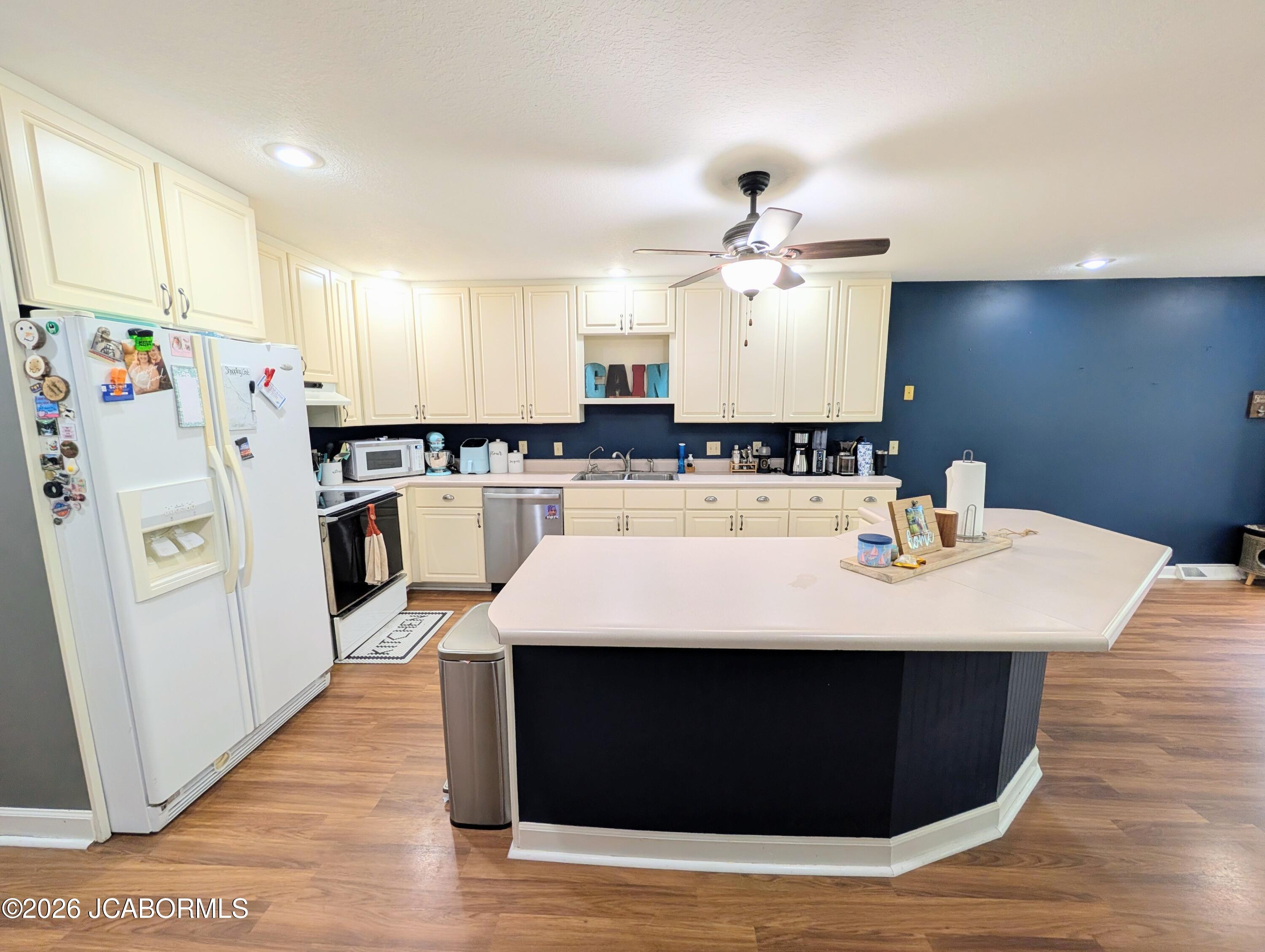 167 East Center Street Holts Summit, MO 65043 - Photo 18 of 54