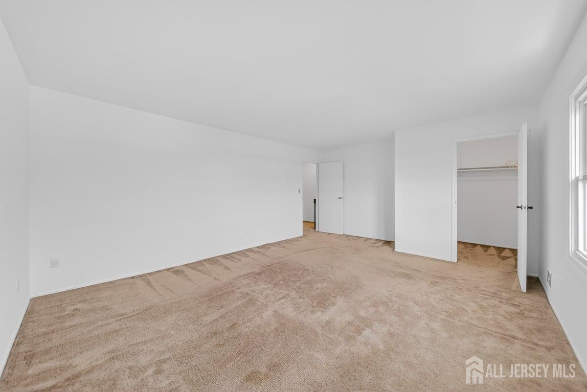 21 Highview Drive Woodbridge, NJ 07095 - Photo 16 of 37