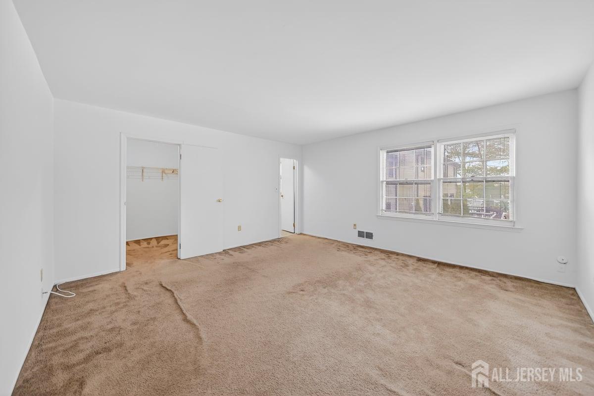 21 Highview Drive Woodbridge, NJ 07095 - Photo 19 of 37