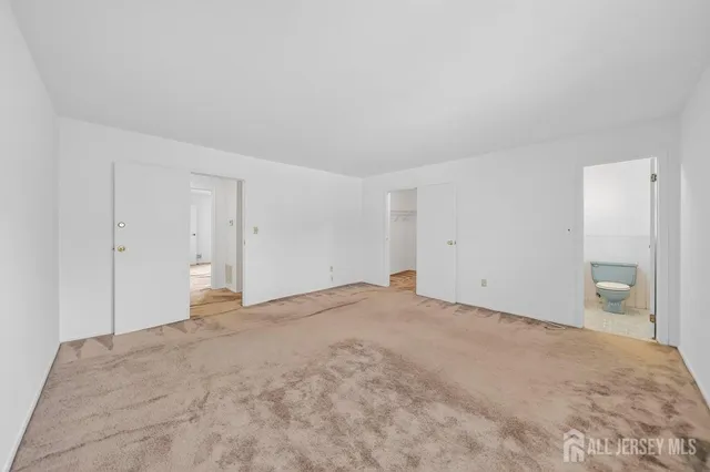 $429,000 | 21 Highview Drive, Woodbridge, NJ 07095