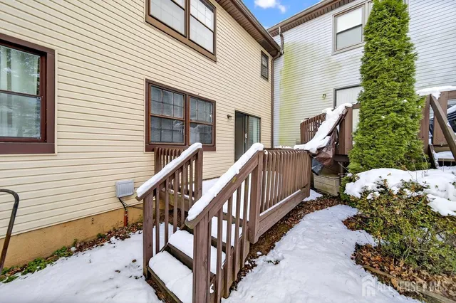 $429,000 | 21 Highview Drive, Woodbridge, NJ 07095