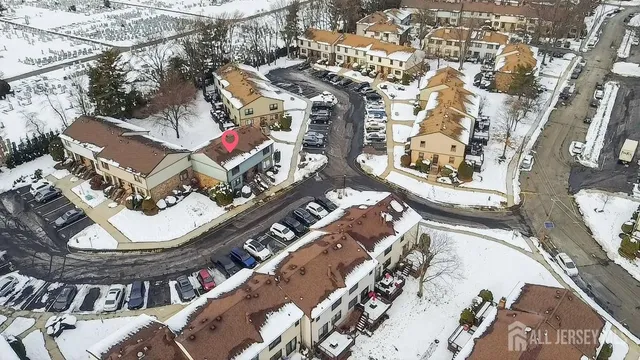 $429,000 | 21 Highview Drive, Woodbridge, NJ 07095