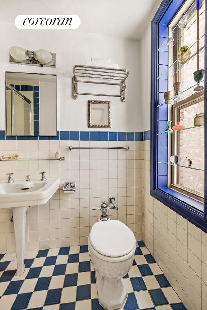 45 Christopher Street, Unit 4E Manhattan, NY 10014 - Photo 7 of 9