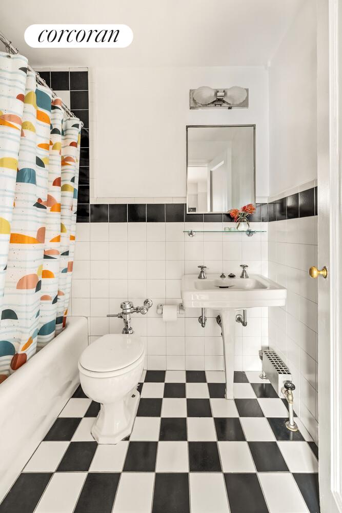 45 Christopher Street, Unit 4E Manhattan, NY 10014 - Photo 8 of 9