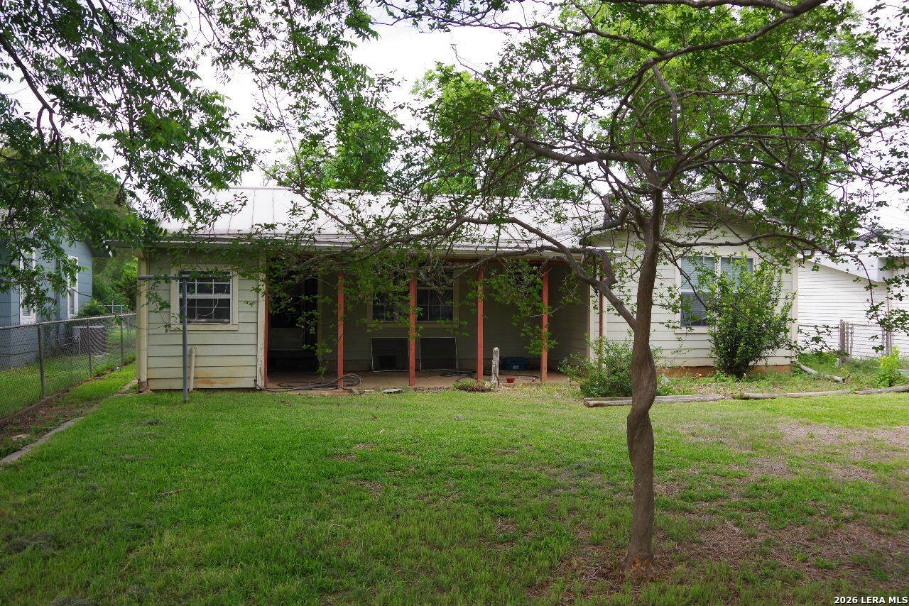 546 Rice Road San Antonio, TX 78220 - Photo 2 of 11