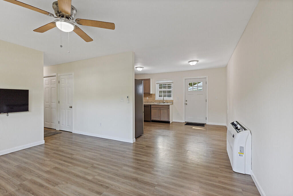 208 Windsor Road Chelsea, ME 04330 - Photo 5 of 33 5