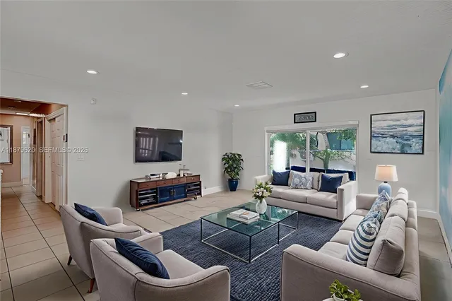 $4,600 | 16000 North Miami Avenue, Miami, FL 33169