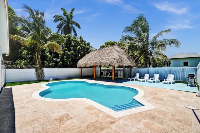 $4,600 | 16000 North Miami Avenue, Miami, FL 33169