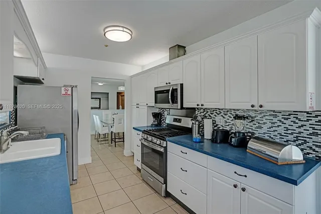 $4,800 | 16000 North Miami Avenue, Miami, FL 33169