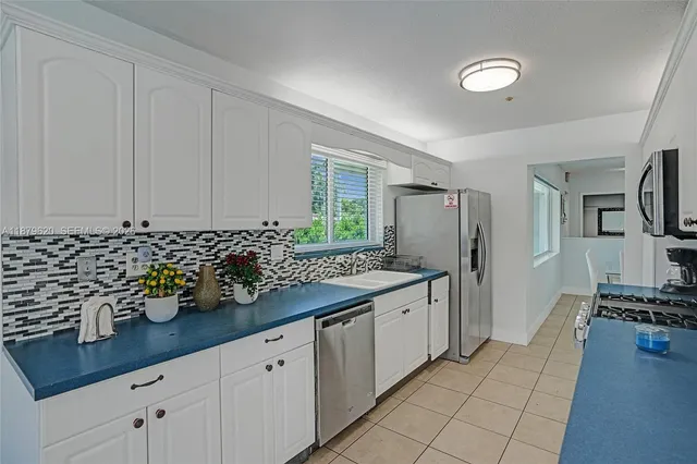 $4,600 | 16000 North Miami Avenue, Miami, FL 33169