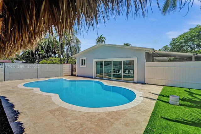 $4,600 | 16000 North Miami Avenue, Miami, FL 33169