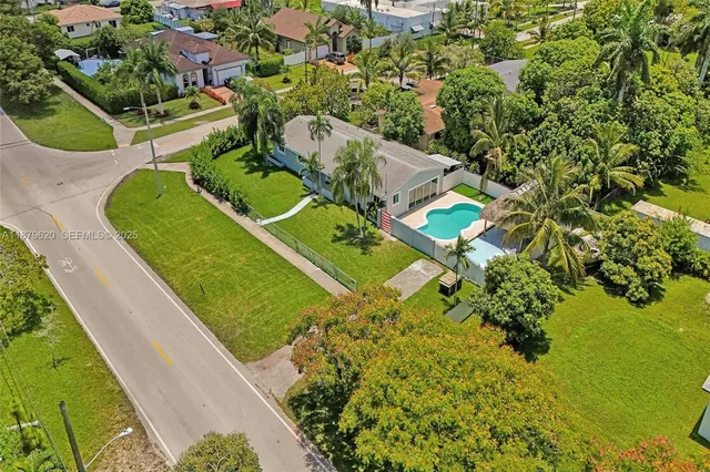 $4,800 | 16000 North Miami Avenue, Miami, FL 33169