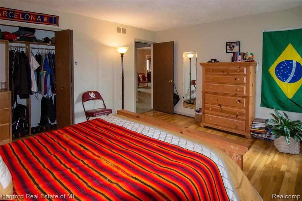 35701 Congress Road Farmington Hills, MI 48335 - Photo 29 of 45