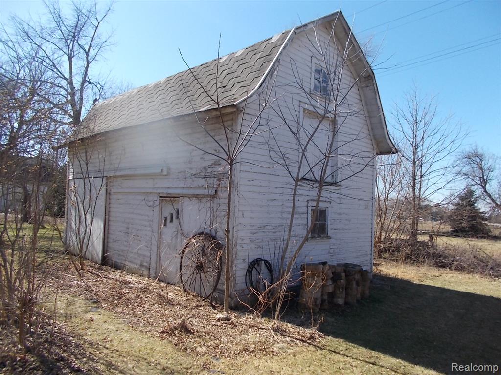 3739 North Main Street Akron, MI 48701 - Photo 5 of 31