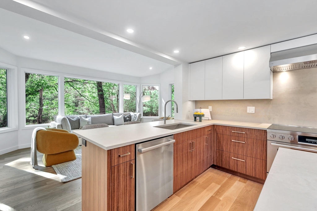 39 Winslow Street Concord, MA 01742 - Photo 9 of 40