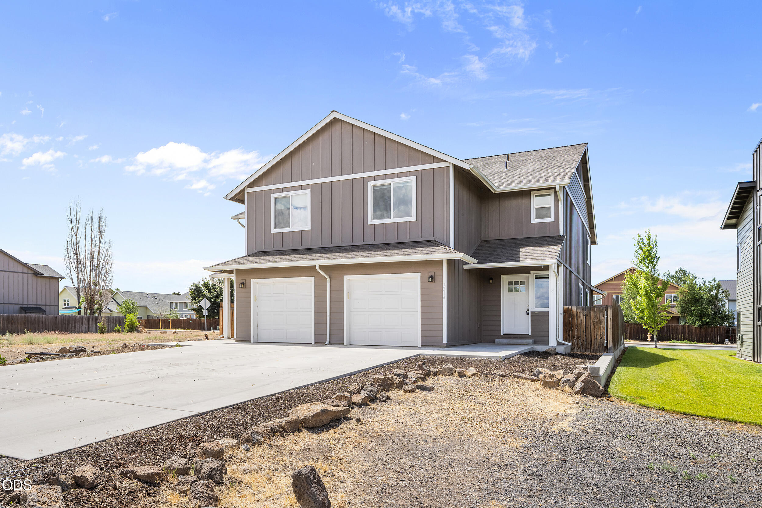 1214 Southwest 27th Street Redmond, OR 97756 - Photo 2 of 35