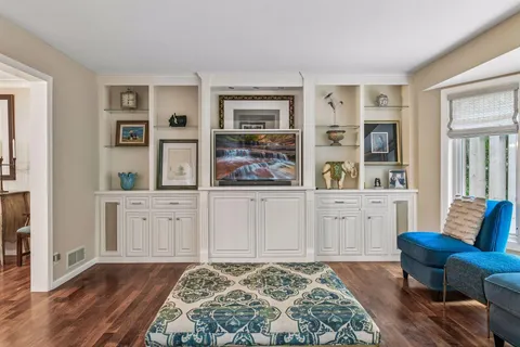 $749,000 | 1140 Hollybrook Drive, Wayzata, MN 55391