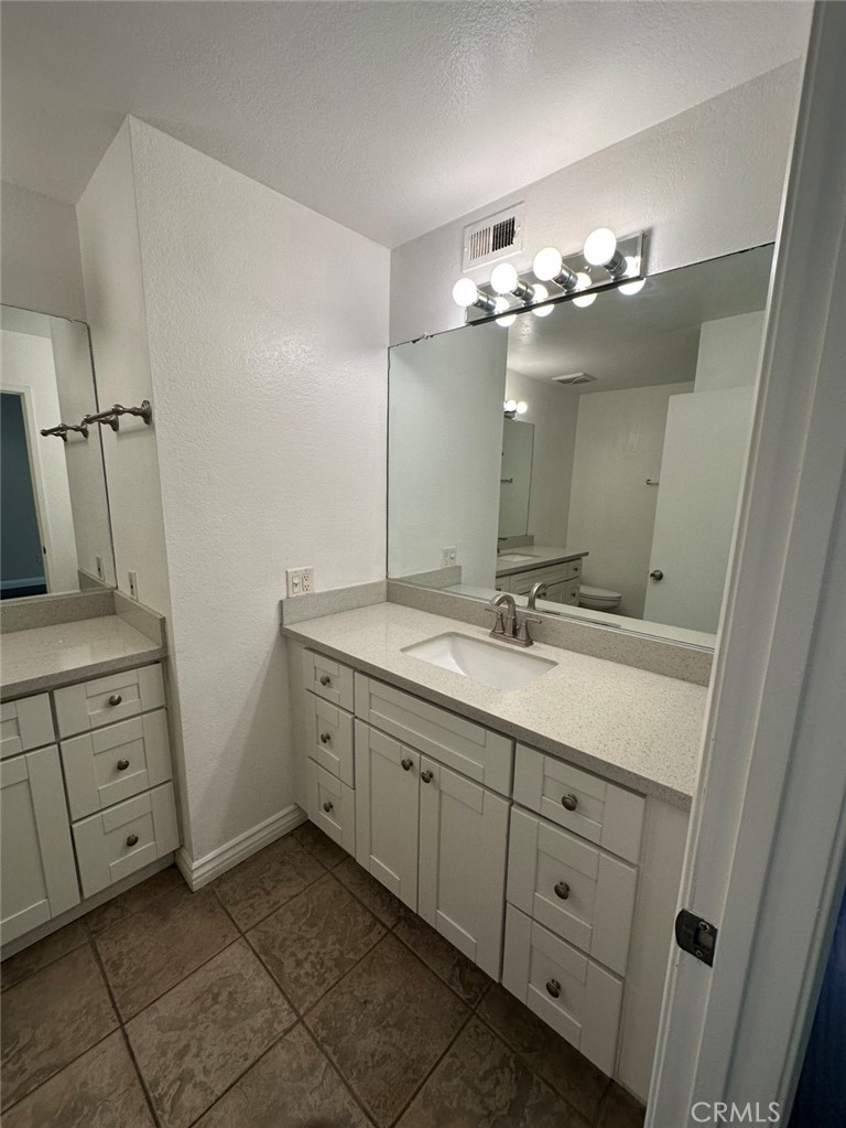 29 Town And Country Road Pomona, CA 91766 - Photo 16 of 24