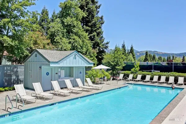 $900,000 | 18116 California Court, Sonoma, CA 95476