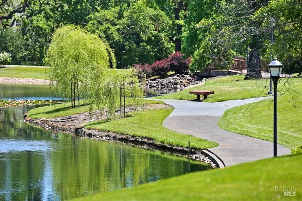 $900,000 | 18116 California Court, Sonoma, CA 95476