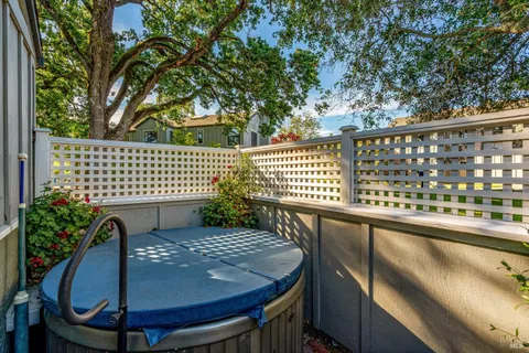 $900,000 | 18116 California Court, Sonoma, CA 95476