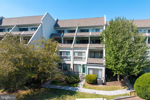 a sign that is on the wall