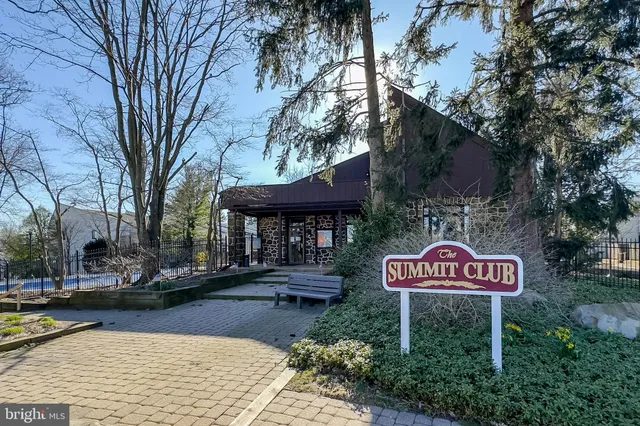 $239,500 | 650 Summit House, Unit 650, West Chester, PA 19382