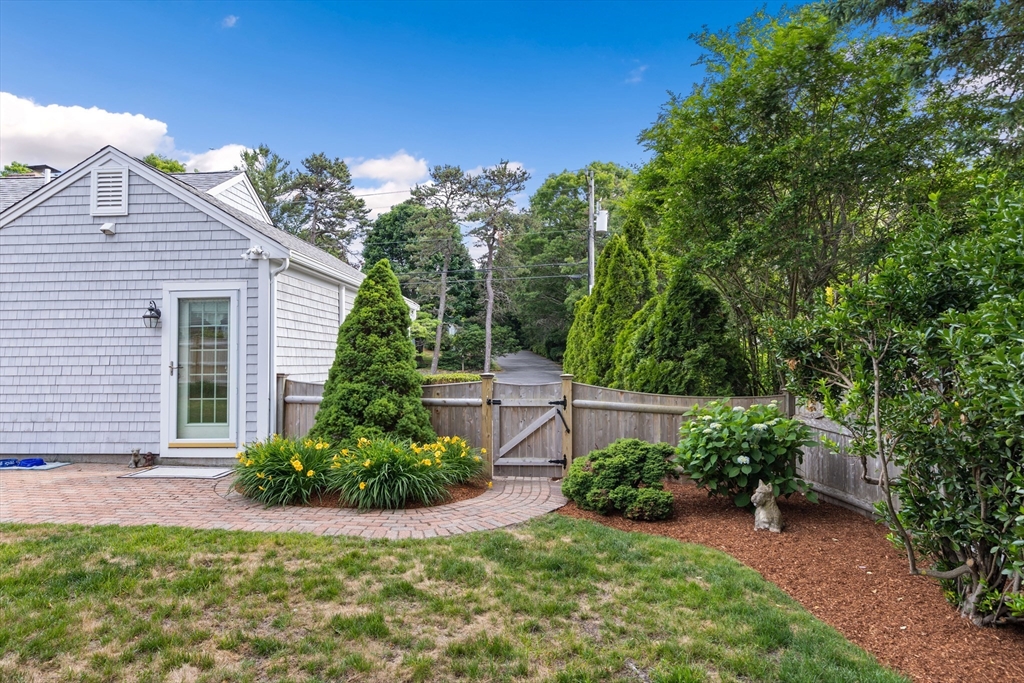 106 White Rock Road Yarmouth, MA 02675 - Photo 32 of 38