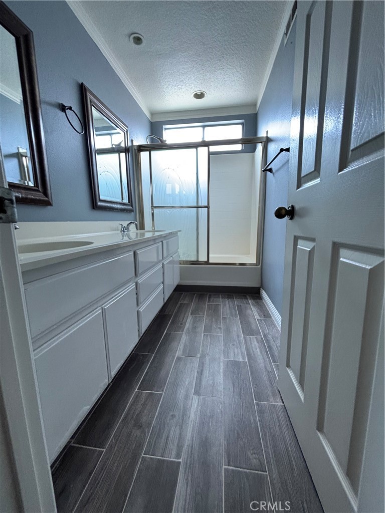 17092 Whispering Brook Way Riverside, CA 92503 - Photo 35 of 74