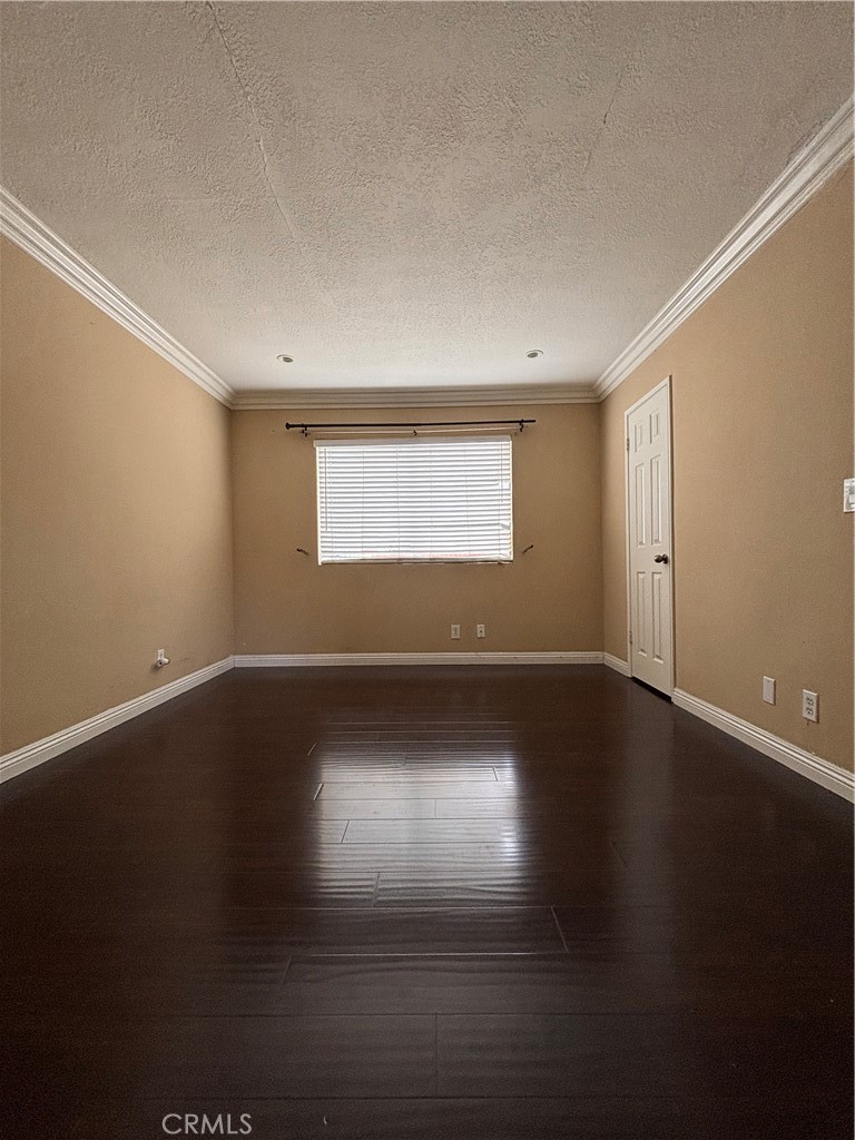 17092 Whispering Brook Way Riverside, CA 92503 - Photo 6 of 74