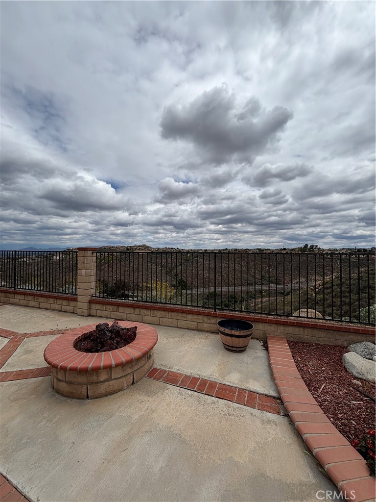 17092 Whispering Brook Way Riverside, CA 92503 - Photo 64 of 74