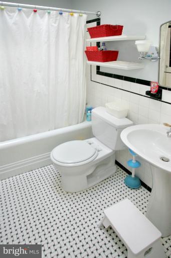 1346 Rittenhouse Street Northwest Washington, DC 20011 - Photo 13 of 16 Bath