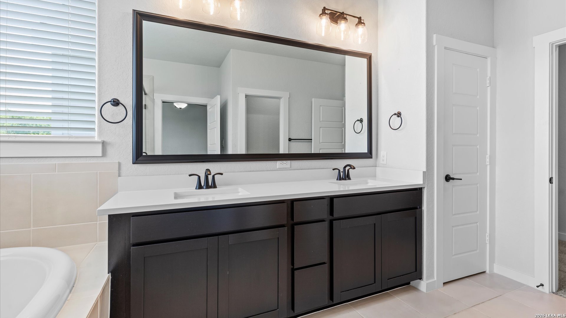 5843 Whitby Road, Unit 17 San Antonio, TX 78240 - Photo 7 of 18