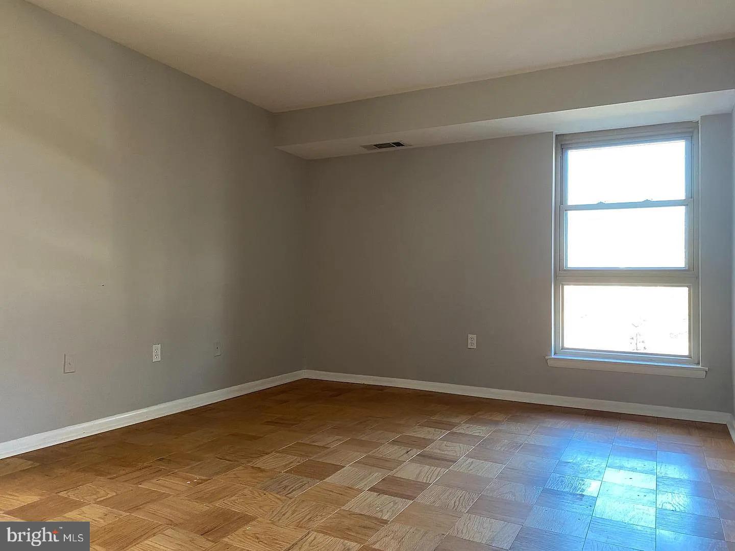 2305 Greenery Lane, Unit 1023 Silver Spring, MD 20906 - Photo 7 of 23