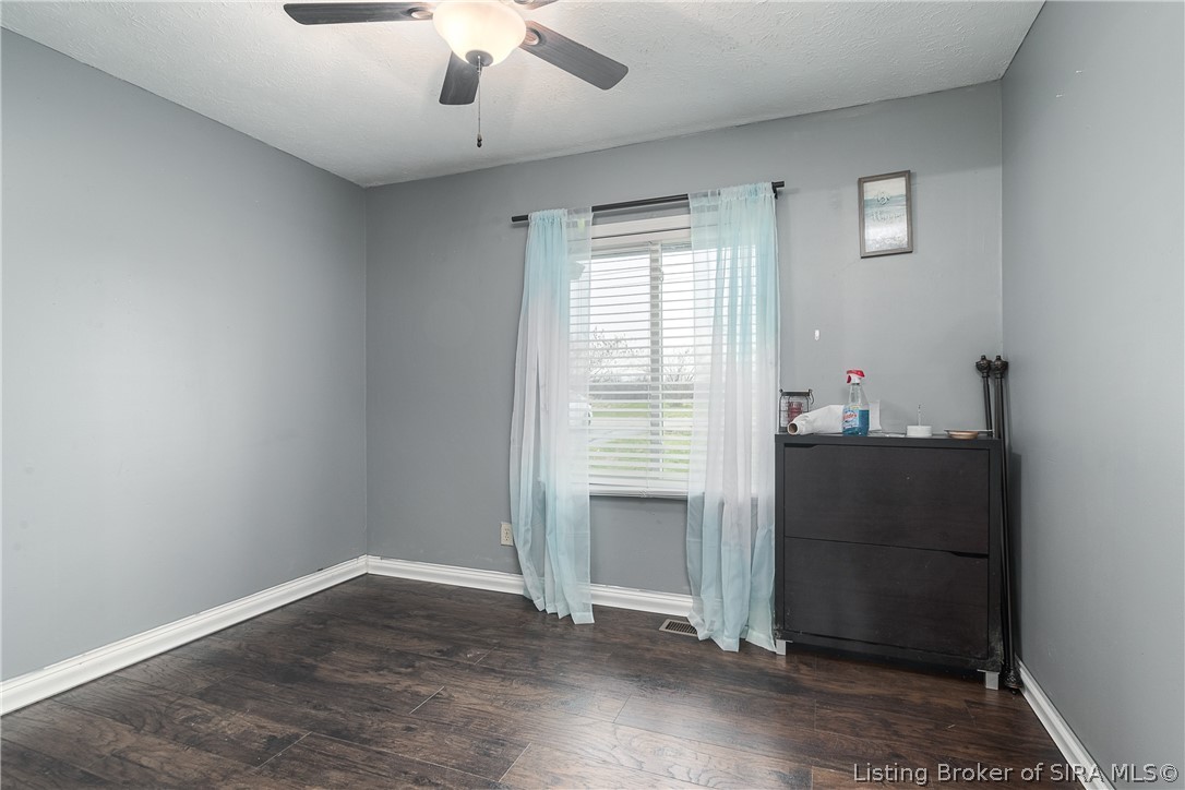646 East Marshfield Road Scottsburg, IN 47170 - Photo 18 of 22 Gallery Image 18