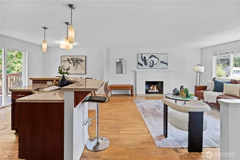 $950,000 | 14556 75th Avenue Northeast, Kenmore, WA 98028
