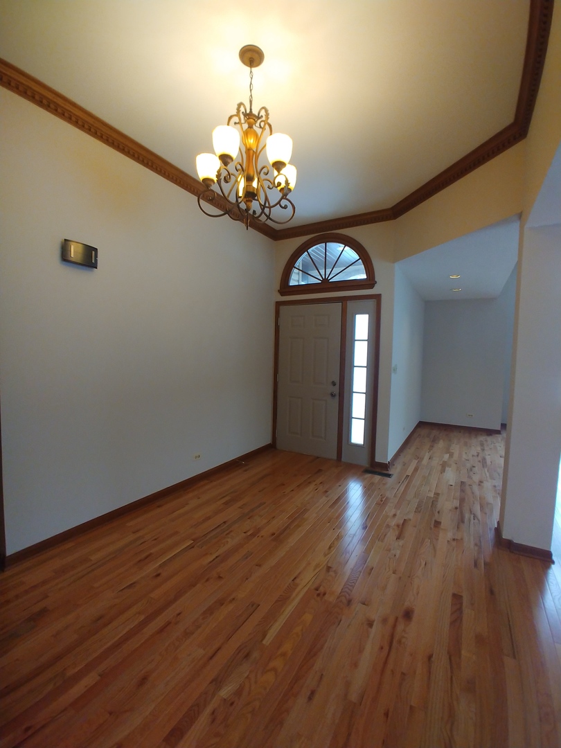 9638 Book Road Naperville, IL 60564 - Photo 3 of 25