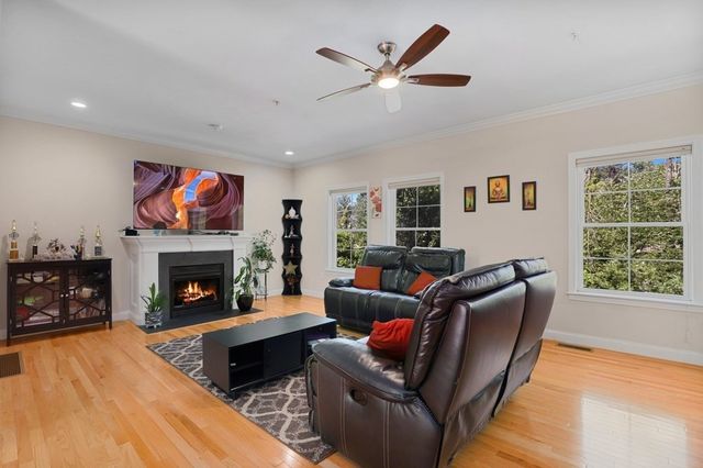 $640,000 | 24 Compass Point, Unit 24, North Andover, MA 01845