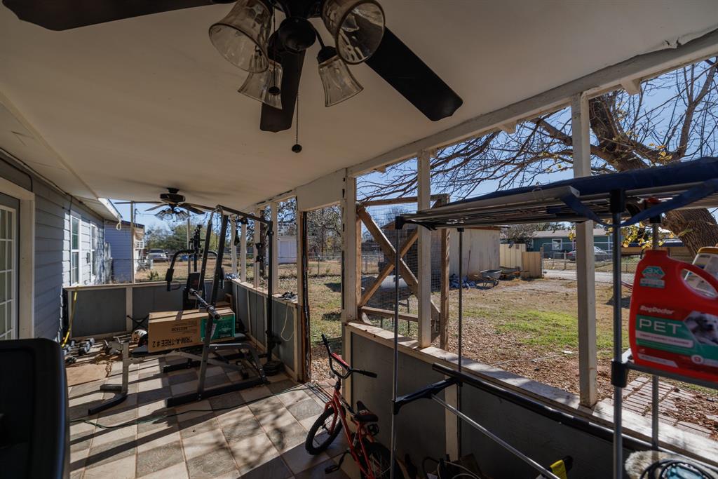 5349 Encino Road Abilene, TX 79605 - Photo 16 of 21 a view of a interior of the room
