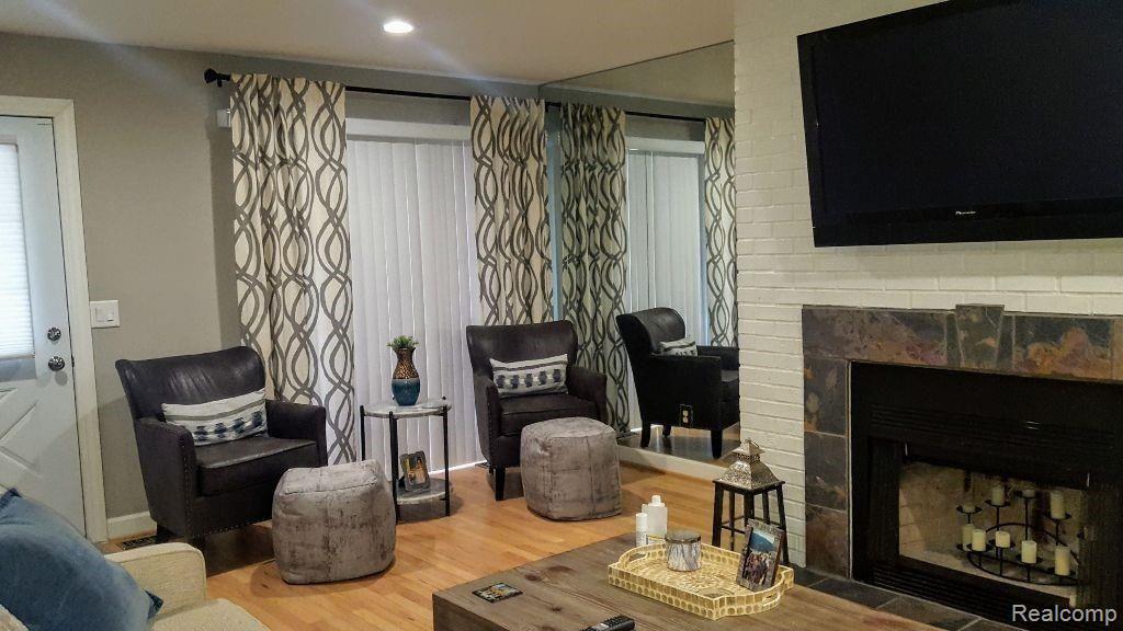 1426 Crescent Lane Rochester Hills, MI 48306 - Photo 10 of 23