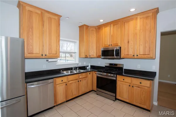 $2,100 | 14 Jefferson Avenue, Valley Park, MO 63088