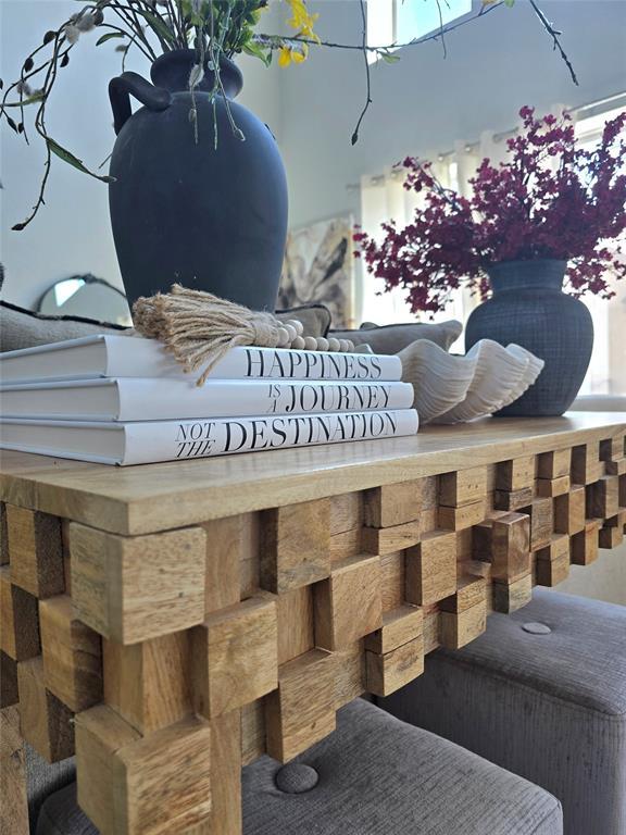 242 Freeman Loop Liberty Hill, TX 78642 - Photo 5 of 25 Detailed view