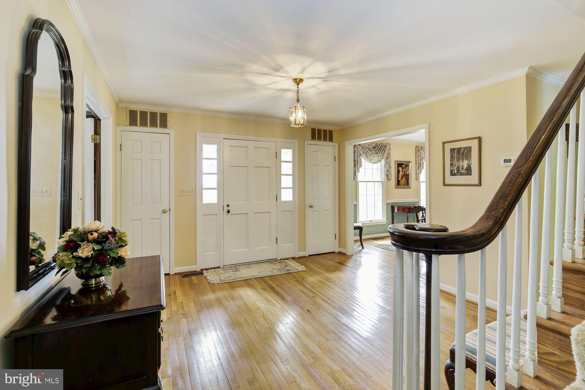 17901 Barnesville Road Barnesville, MD 20838 - Photo 2 of 42 Spacious Foyer