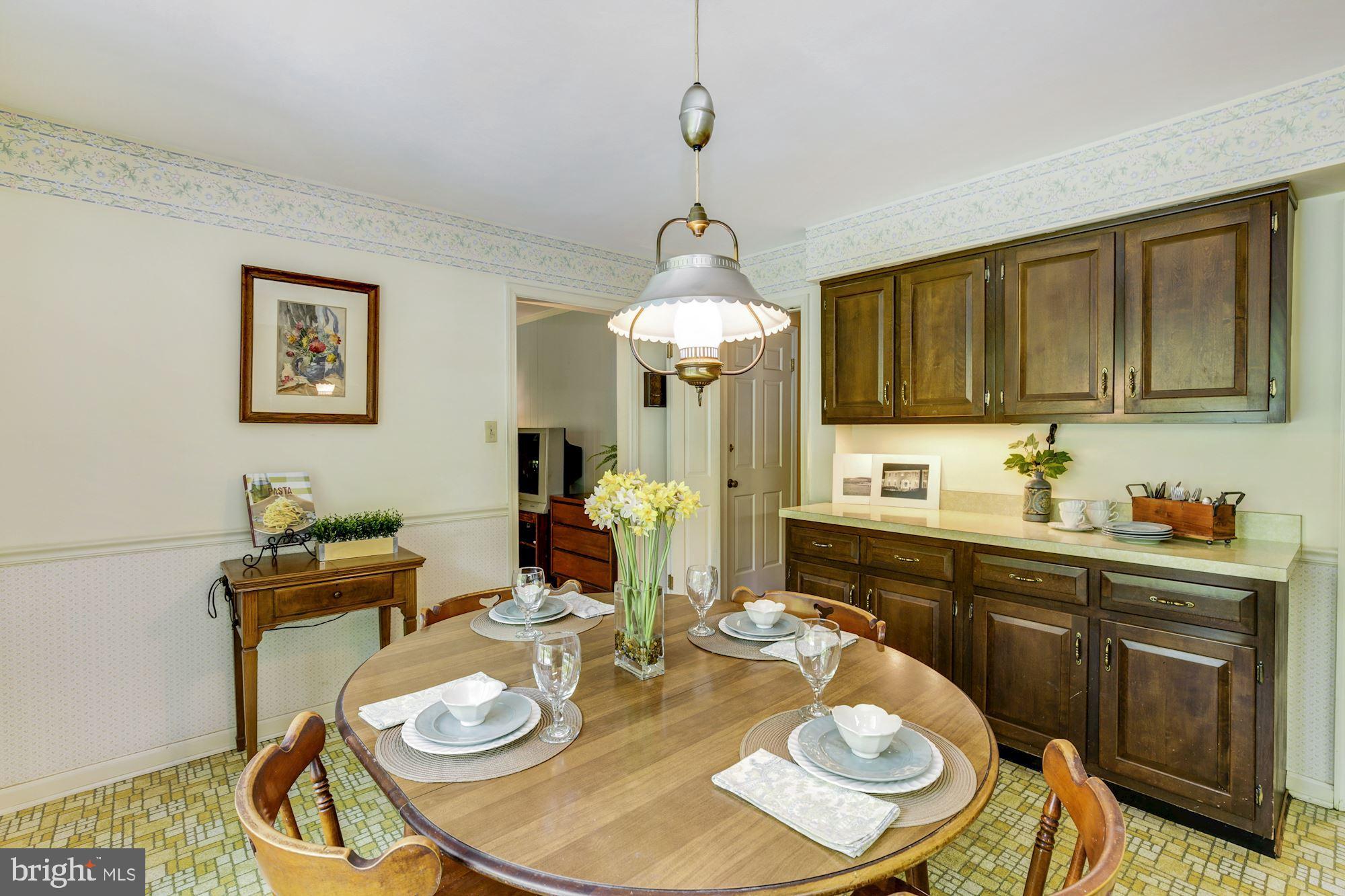 17901 Barnesville Road Barnesville, MD 20838 - Photo 12 of 42 Breakfast Room