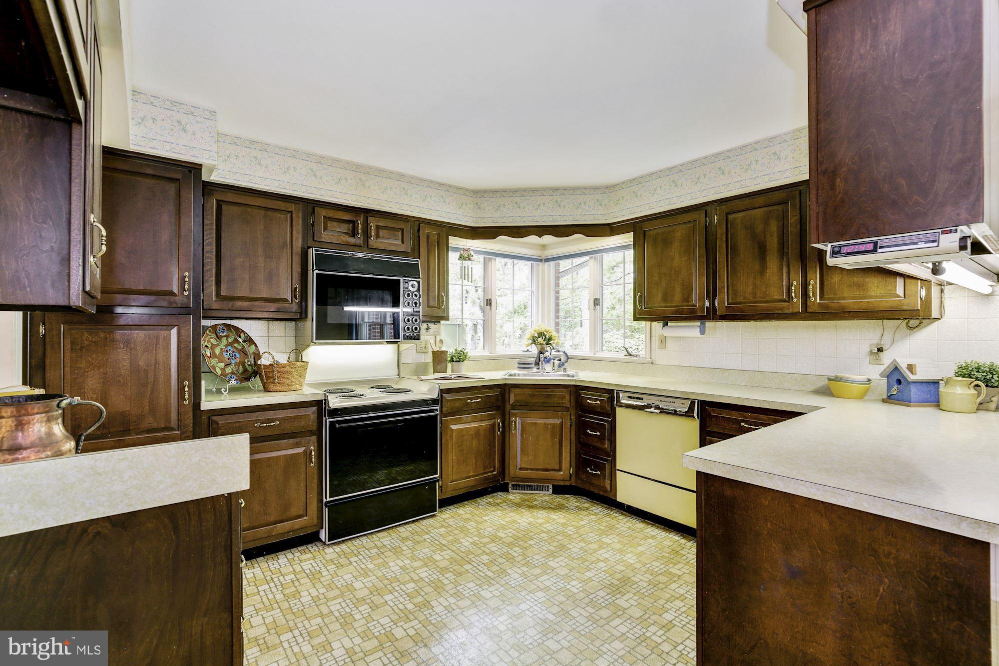 17901 Barnesville Road Barnesville, MD 20838 - Photo 14 of 42 Kitchen