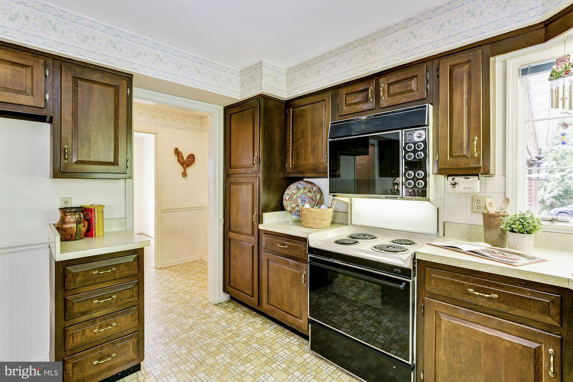 17901 Barnesville Road Barnesville, MD 20838 - Photo 16 of 42 Kitchen