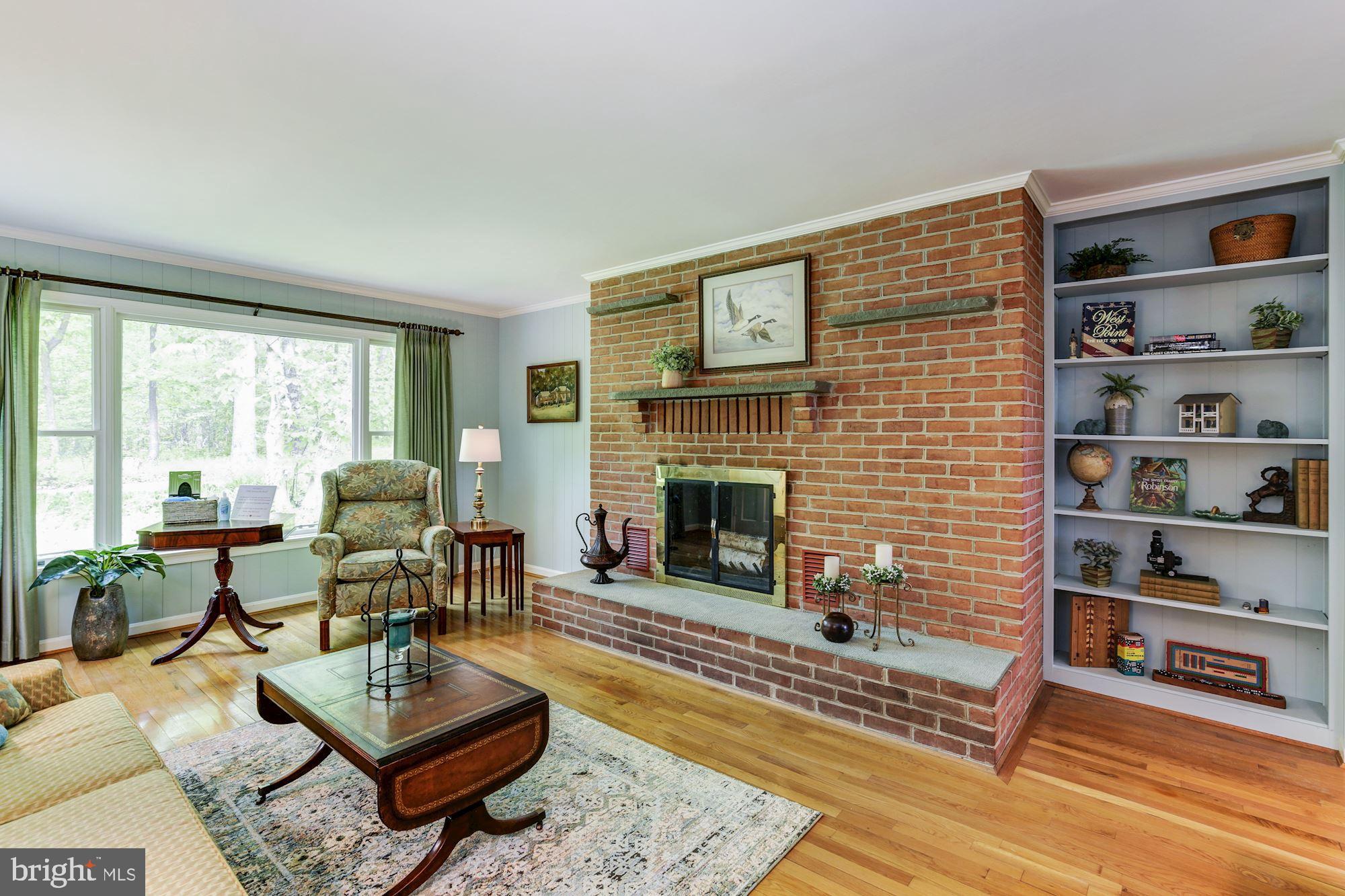 17901 Barnesville Road Barnesville, MD 20838 - Photo 19 of 42 Family Room