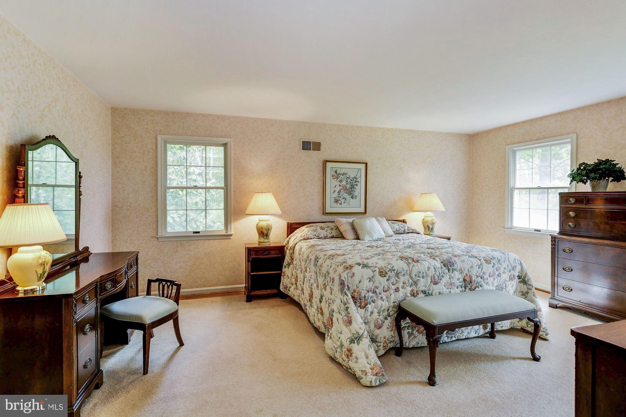 17901 Barnesville Road Barnesville, MD 20838 - Photo 26 of 42 Owner's Suite
