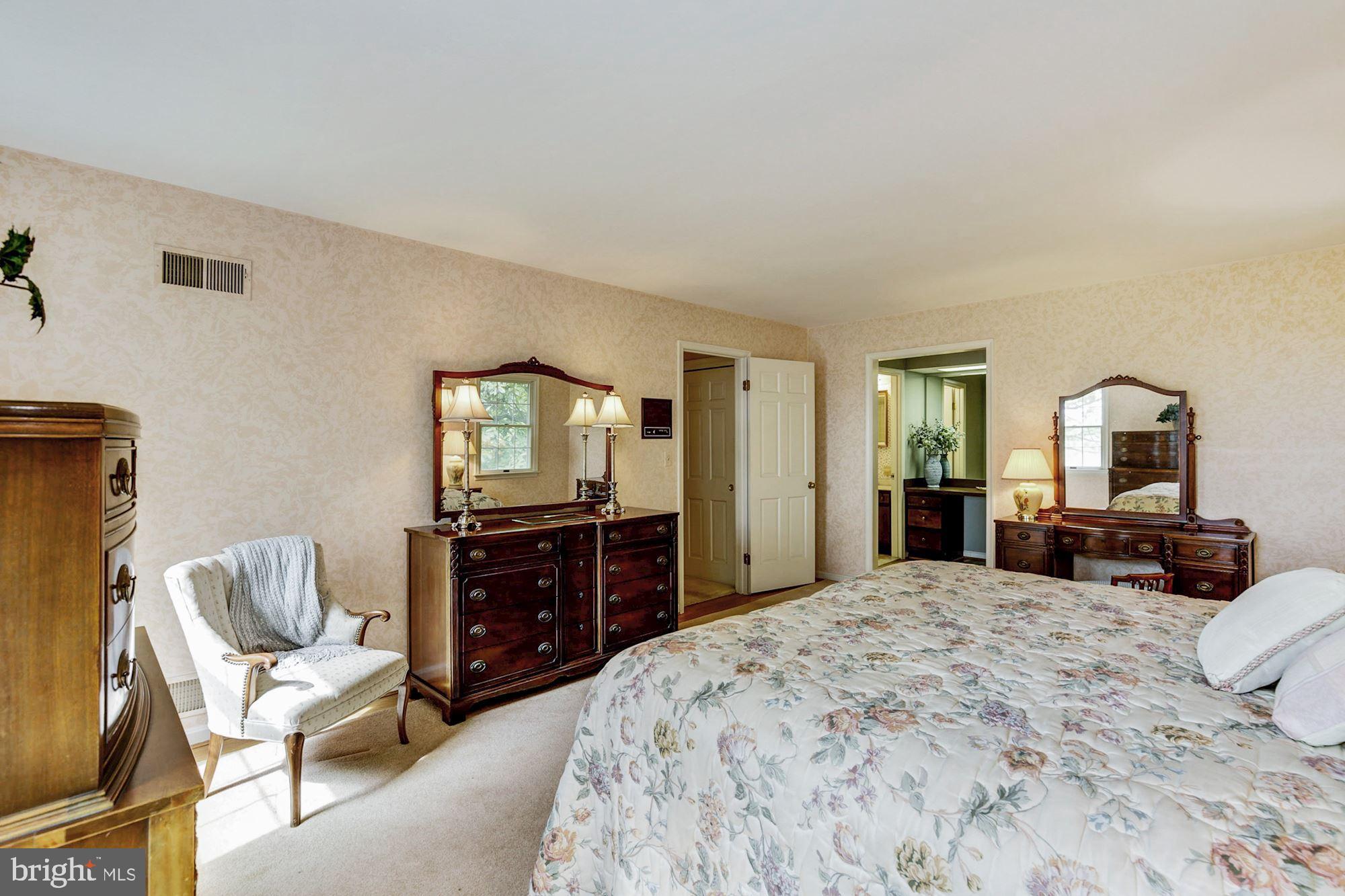 17901 Barnesville Road Barnesville, MD 20838 - Photo 27 of 42 Owner's Suite
